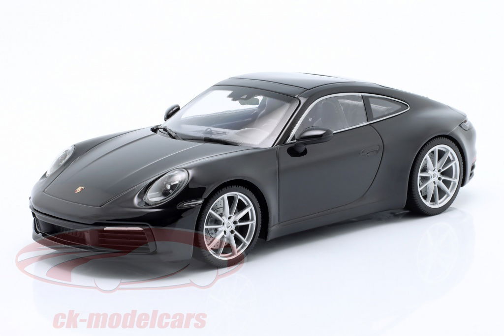 激レア品 Carrera #3 2021 自動車雑誌 Porsche Minichamps 1:43 Porsche 911 (992) Carrera 4 GTS 2021