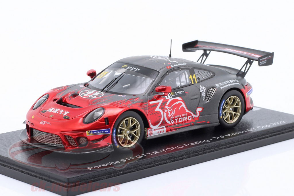Spark 1:43 Porsche 911 GT3 R #11 3rd Race 2 Macau GT Cup