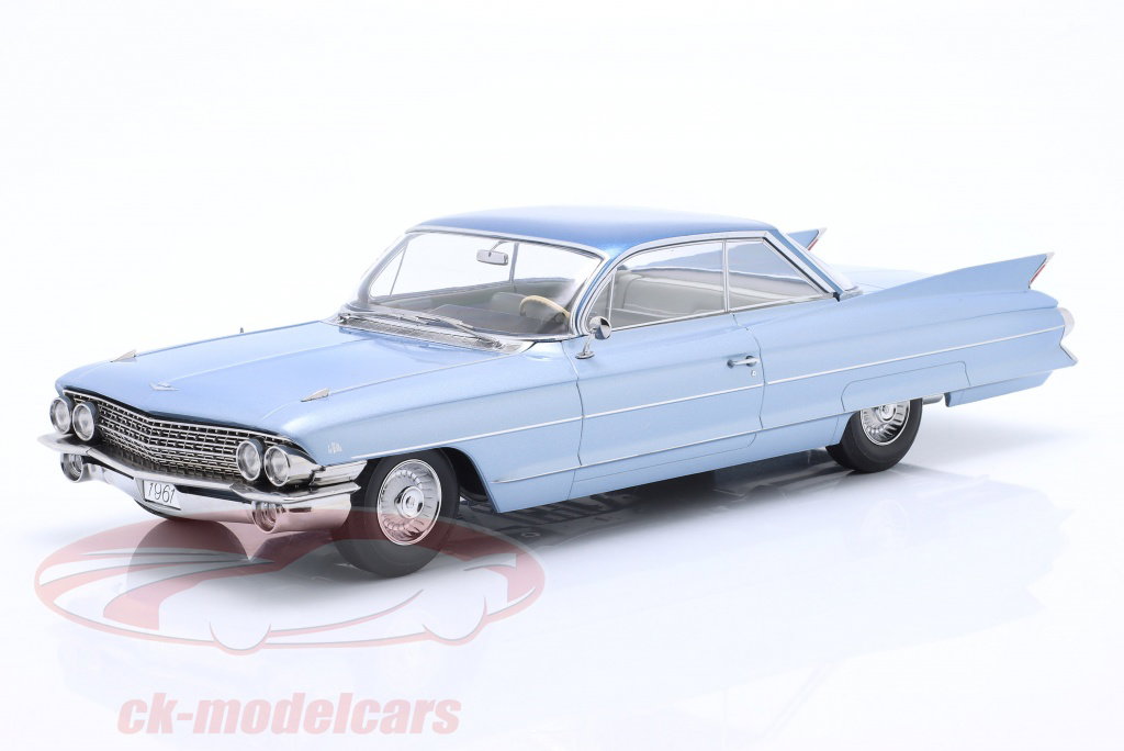KK-Scale 1:18 Cadillac Series 62 Coupe DeVille 建設年 1961 ライト