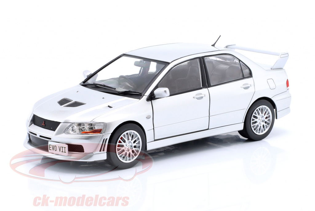 AUTOart Lancer Evolution 1:18 ホワイト Autoart Mitsubishi Lancer Evolution 1/18 : r/Diecast