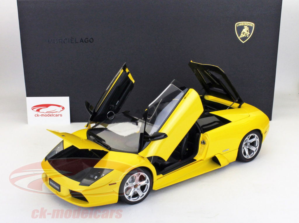 ムルシエラゴ　メタリックイエロー　1/12　Autoart AUTOart 1:12 Lamborghini Murcielago Roadster yellow metallic