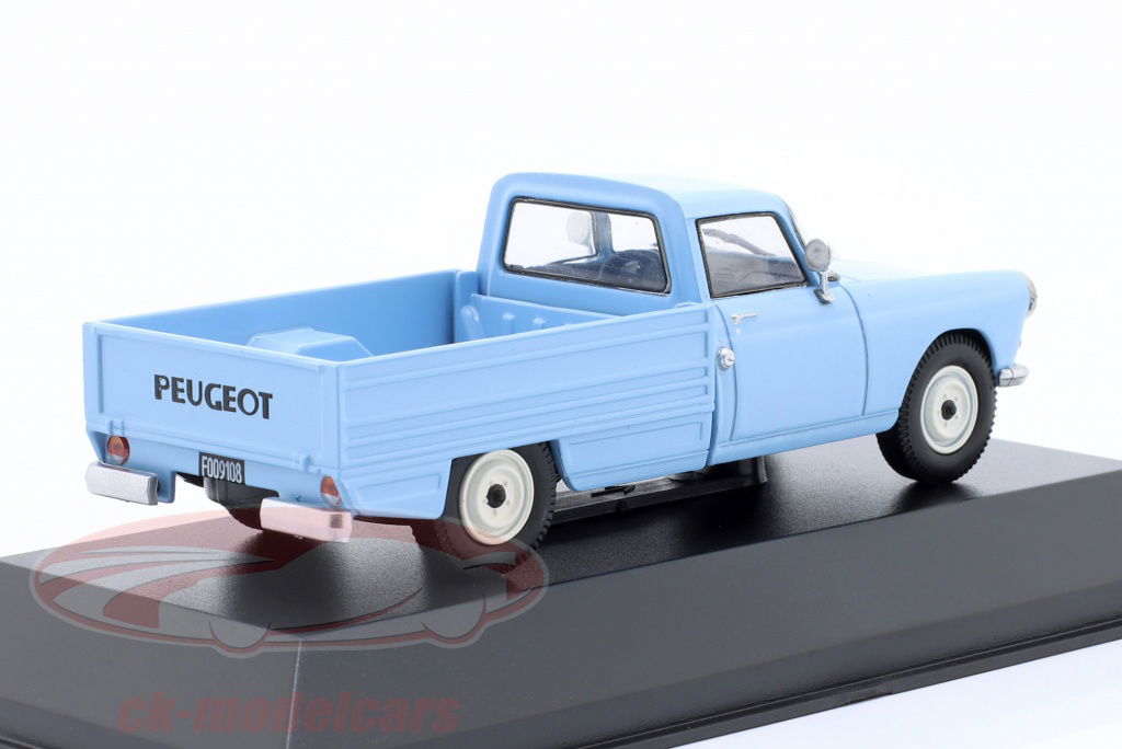 (入手困難)Peugeot 404 ミニカー 水色 1/43 入手困難)Peugeot 404 ミニカー 水色 1/43 - メルカリ