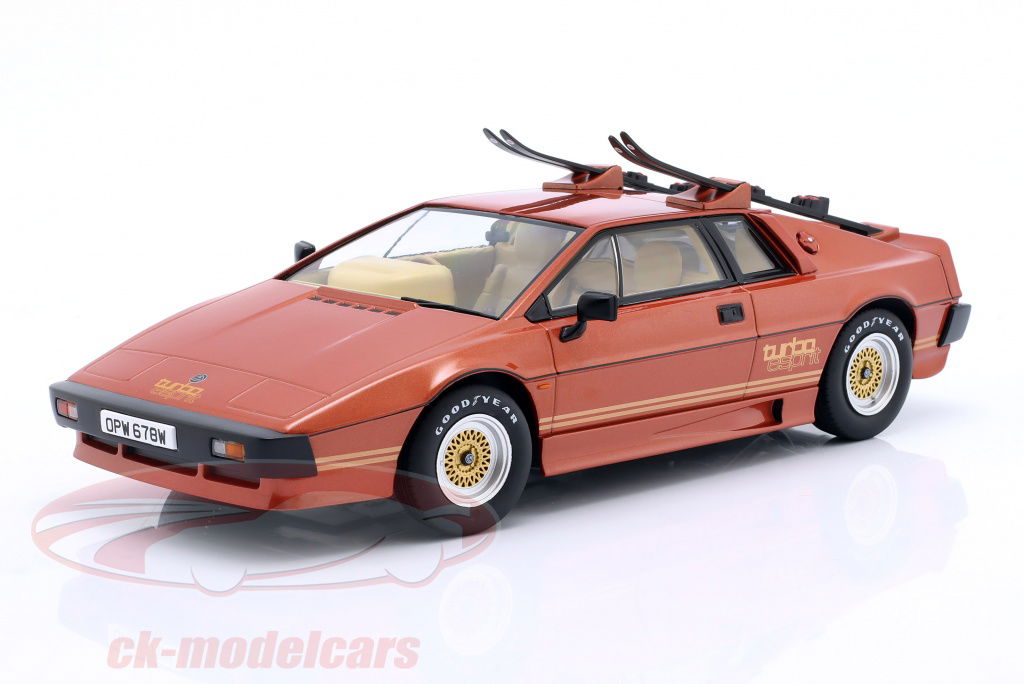 AUTOart LOTUS esprit turbo 1/43　２台 KK-Scale 1:18 Lotus Esprit Turbo Movie-Version with ski 1981