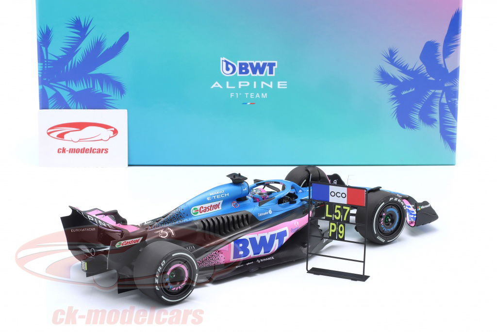 ミニカー　1/43 Alpine A521 #31 Alpine F1 Team Winner Hungarian GP 2021 Esteban Ocon With Pit Board [S7684] Minichamps 1:43 Esteban Ocon Alpine A521 #31 Winner