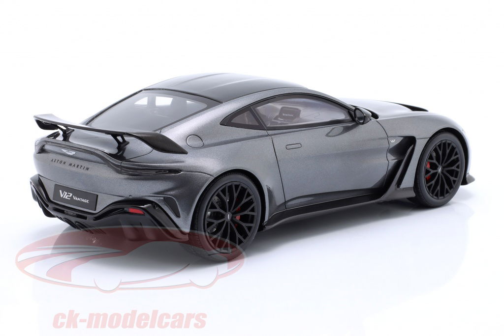 自動車 Autoart Asotn Martin Vantage Amazon.com: Autoart Aston Martin Vulcan Apple Tree Green