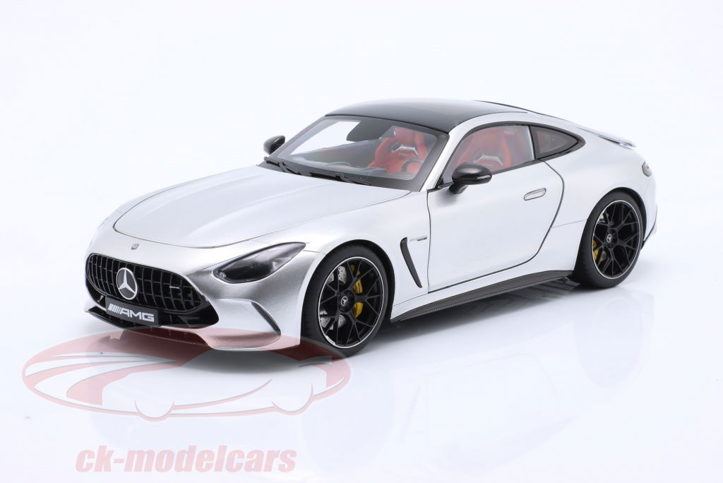 AUTOart Mercedes-Benz C63 AMG 1:18 ホワイト 1/18 AUTOart Mercedes-Benz C-Class W204 C63 AMG (White