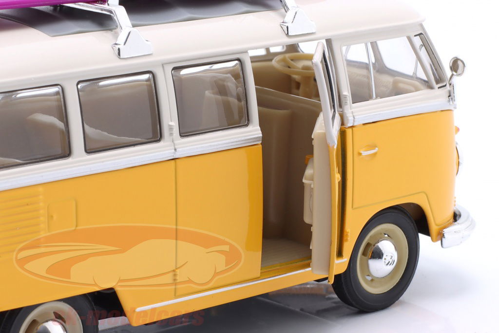 Welly 1:24 Volkswagen VW Classic Bus with surfboard year