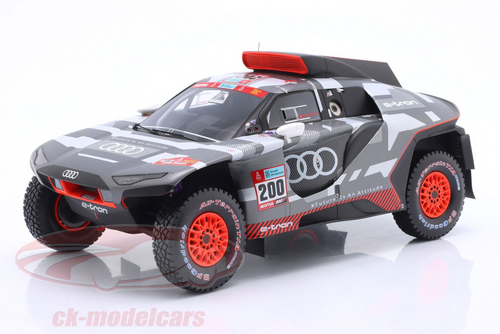 spark-1-18-audi-rs-q-e-tron-no200-rally-dakar-2022-peterhansel-boulanger-18s826/