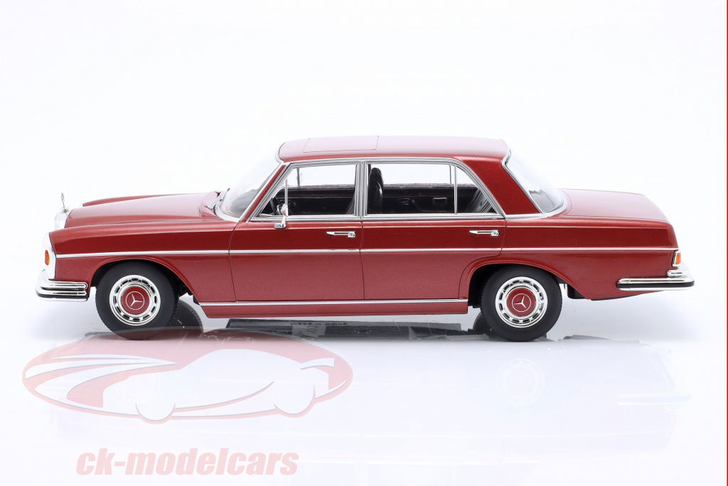 KK-Scale 1:18 Mercedes-Benz 300 SEL 6.3 (W109) 建設年 1967
