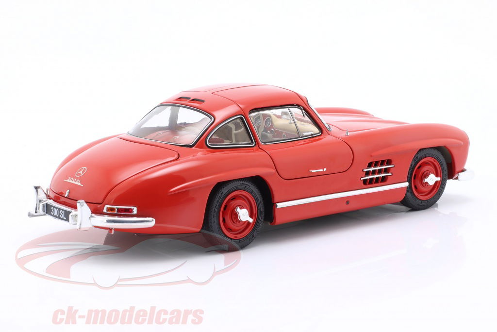 Schuco 1:18 Mercedes-Benz 300 SL Coupe (W198) red 450060100