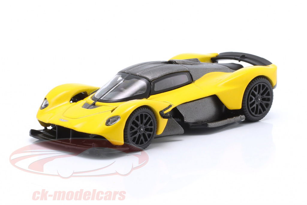 true-scale-1-64-aston-martin-valkyrie-2023-mgt00744-l/
