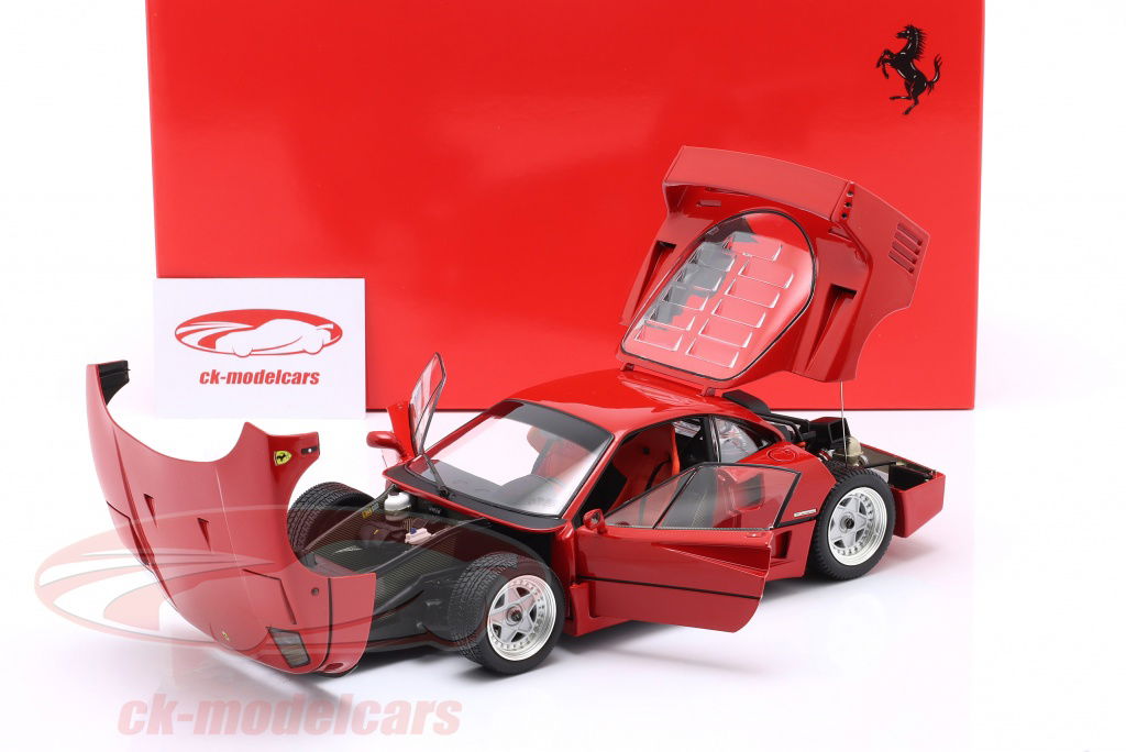 Ferrari F40 1/18スケールモデル 赤　中古 Ferrari F40 1/18スケールモデル 赤 中古 - メルカリ
