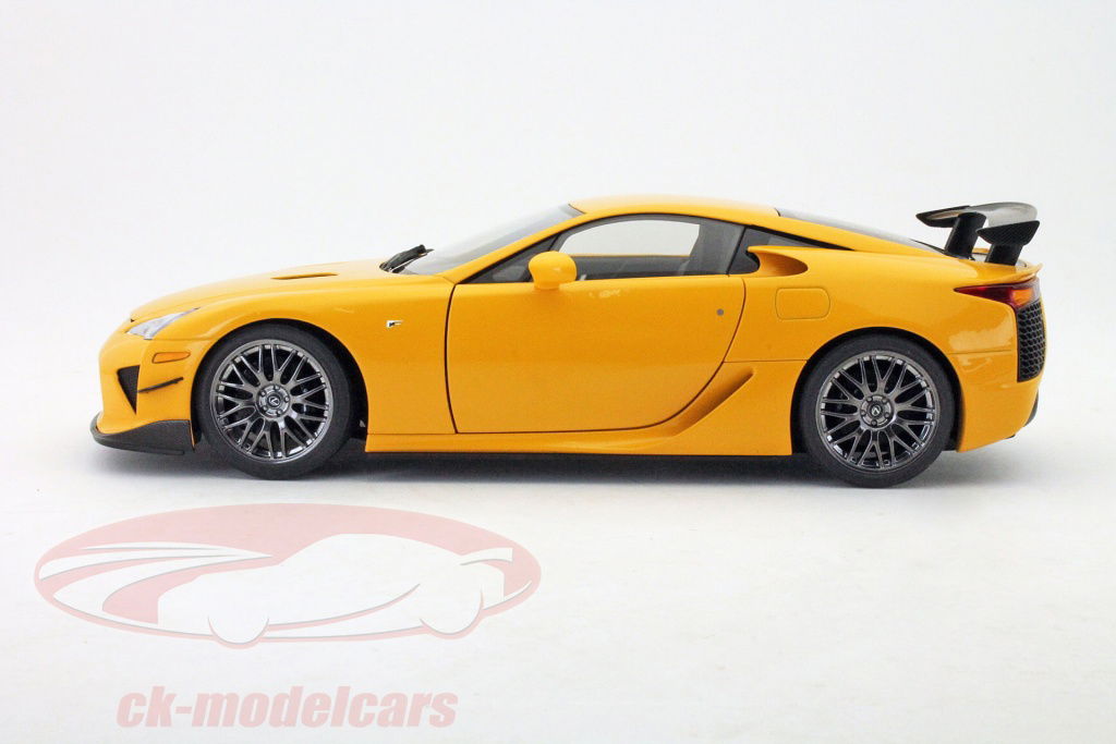 AUTOart 1:18 Lexus LFA Nürburgring package 2011 orange