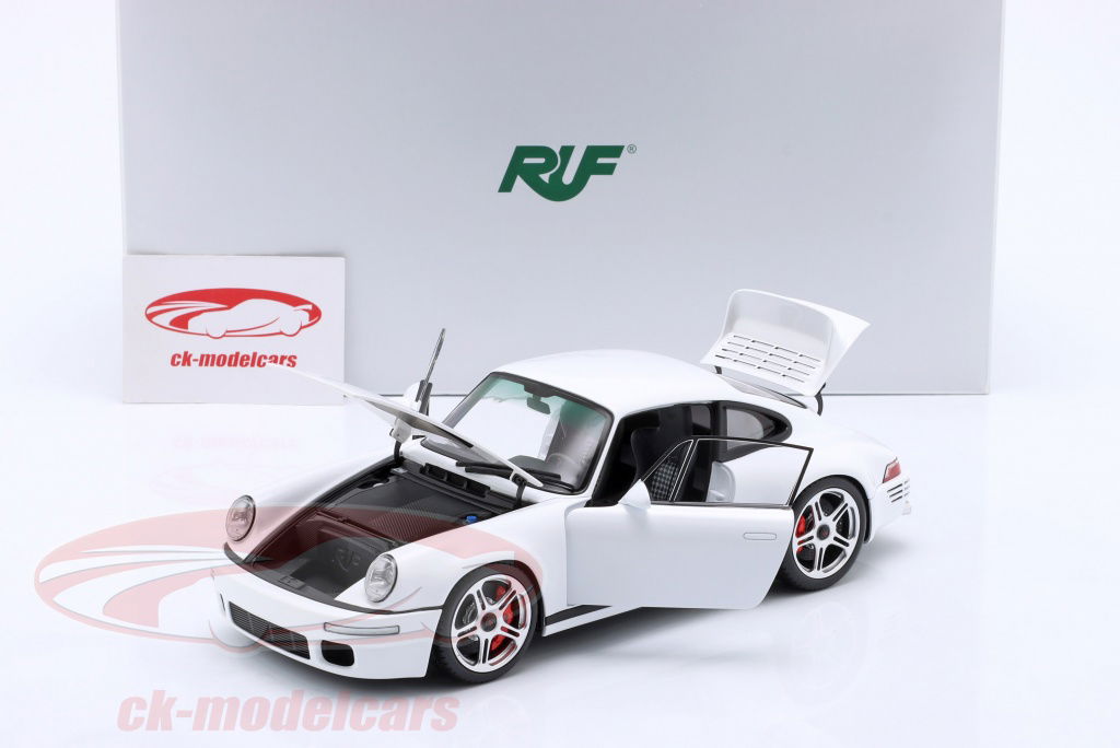 Almost Real 1:18 Porsche RUF SCR Baujahr 2018 weiß ALM880203