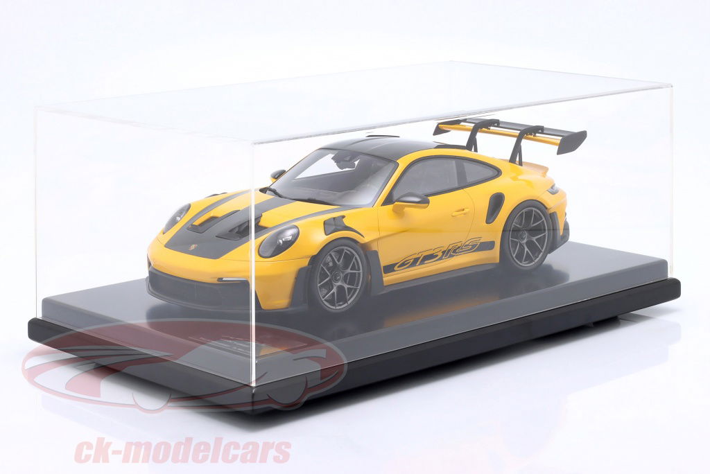 Spark 1:12 Porsche 911 (992) GT3 RS signal yellow