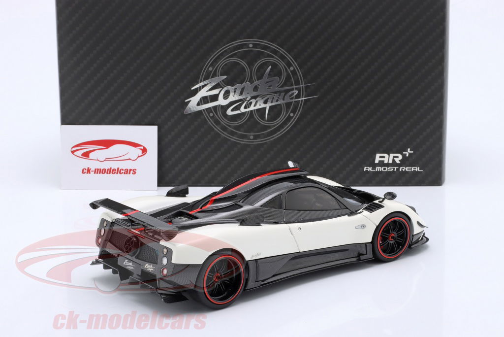 パガーニ　Pagani Cinque 1:18 Minichamps 1:18 Pagani Zonda Cinque Coupe year 2009 white