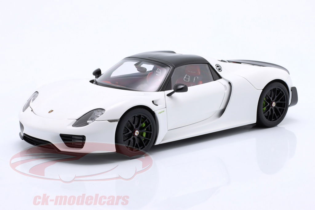 autoart-1-18-porsche-918-spyder-weissach-package-2013-branco-77920/