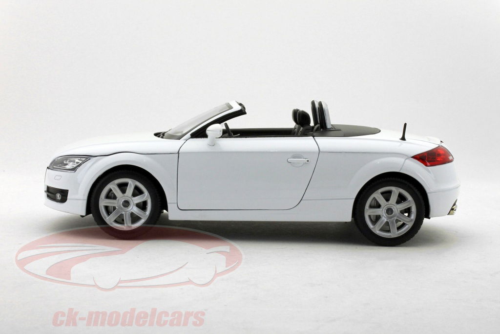ミニカー AUDI TT ROADSTER 2006 1/18 ミニカー AUDI TT ROADSTER 2006 1/18 Minichamps Audi Tt