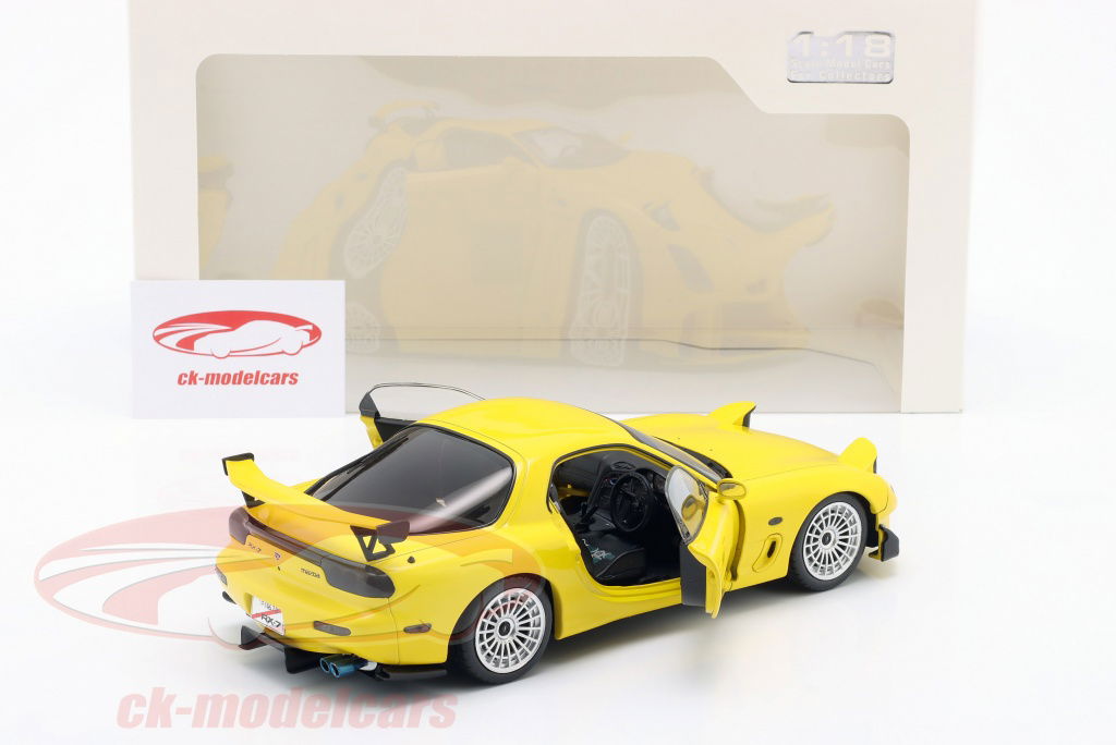 Mazda RX-7 イエロー 1/18 スケール Solido 1:18 Mazda RX-7 Type RS (FD35) year 1994 yellow S1810603