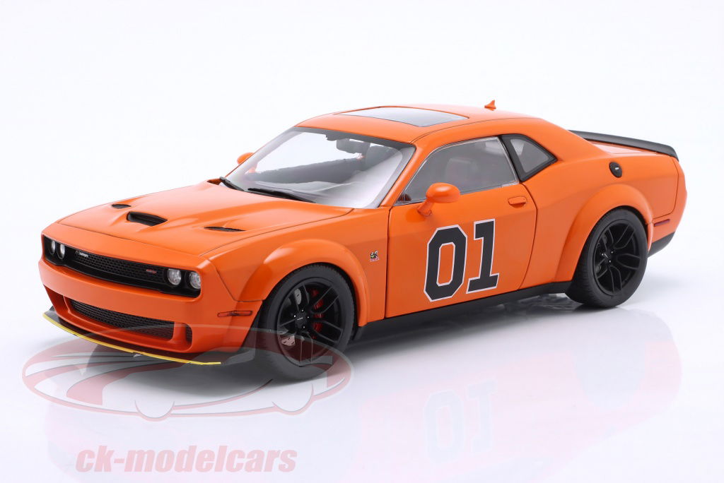 Solido 1:18 Dodge Challenger R/T Scat Pack Widebody #01
