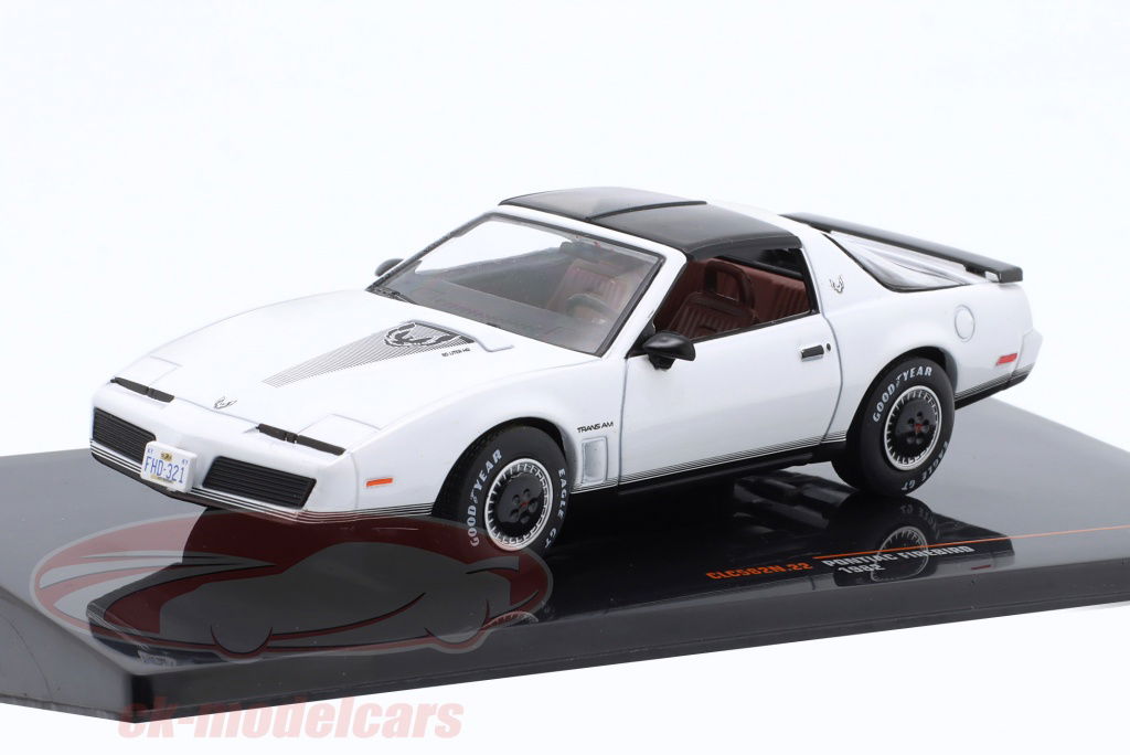 ixo-1-43-pontiac-firebird-annee-de-construction-1982-blanc-clc582n22/