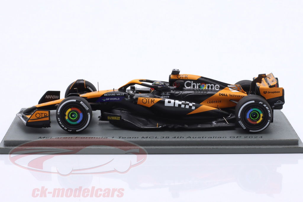 Spark 1:43 Oscar Piastri McLaren MCL38 #81 4th Australia GP