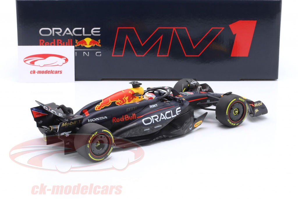 Minichamps 1:18 Max Verstappen Red Bull RB20 #1 勝者 中国 GP