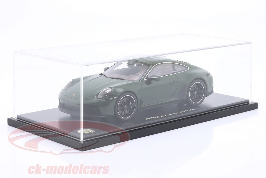 Spark 1:18 Porsche 911 (992 II) GTS Cuarenta Edition 2024