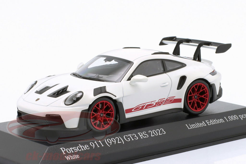 Minichamps 1:43 Porsche 911 (992) GT3 RS 2023 white / red