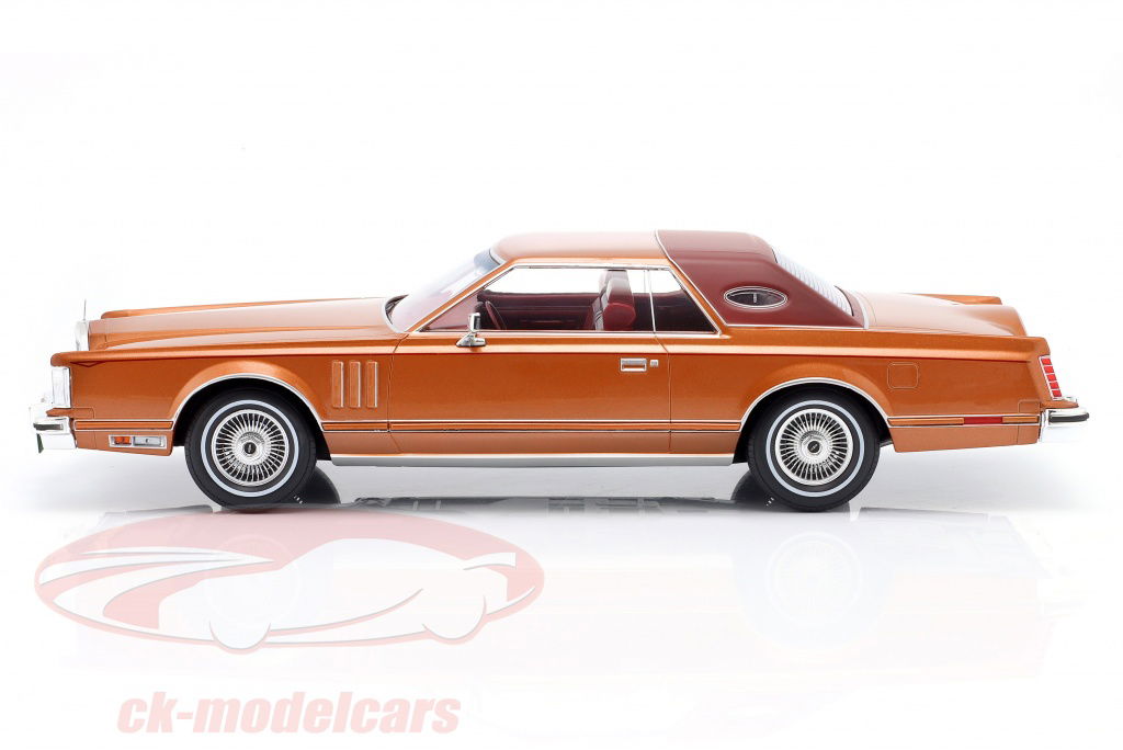 ModelCarGroup 1:18 Lincoln Continental Mark V Year 1978