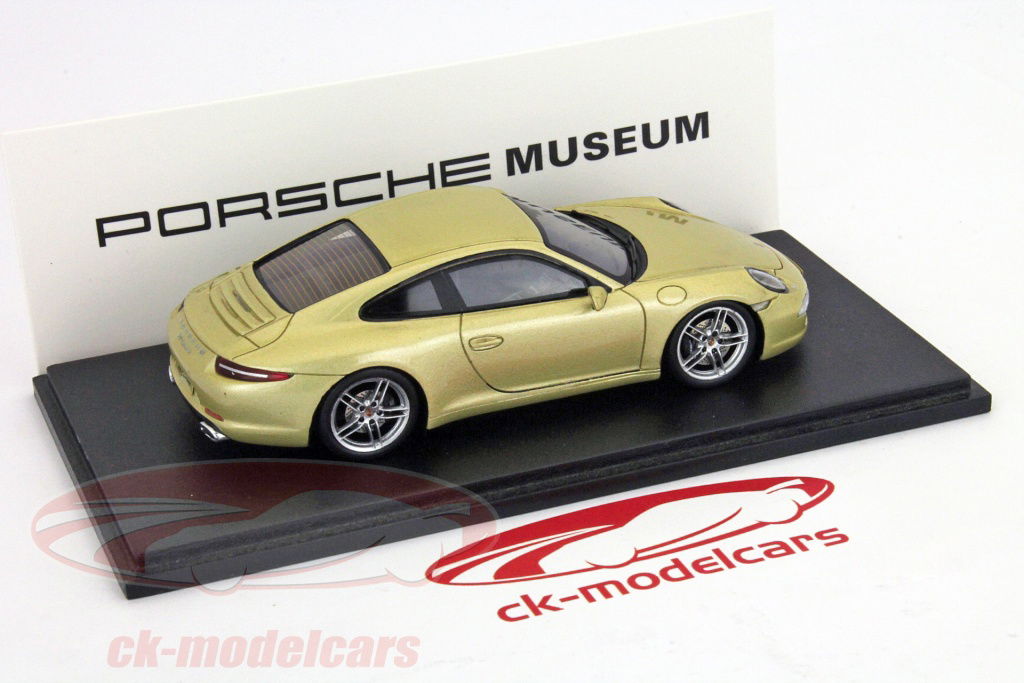 Spark 1:43 ポルシェ911カレラ（991）ライムゴールドポルシェ