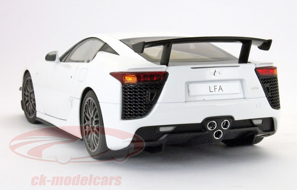 autoart-1-18-lfa2011-78837/