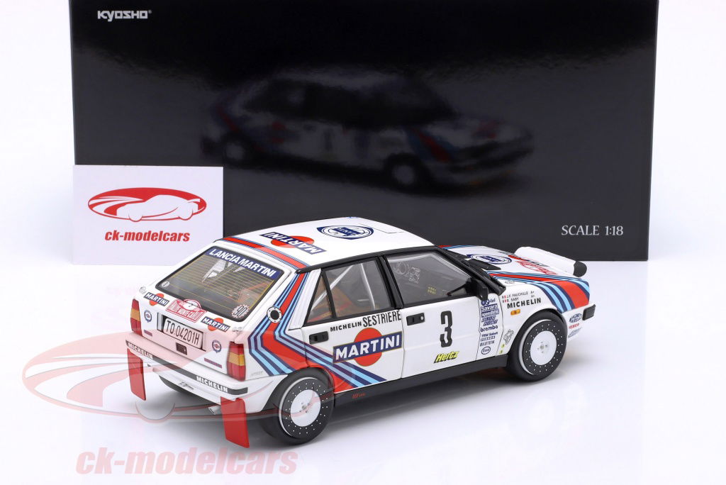 ミニカー 1/18 KYOSHO LANCIA Rally 037 MARTINI 1/18 Kyosho 1985 Lancia Rally 037 Martini #8 Safari Rallye