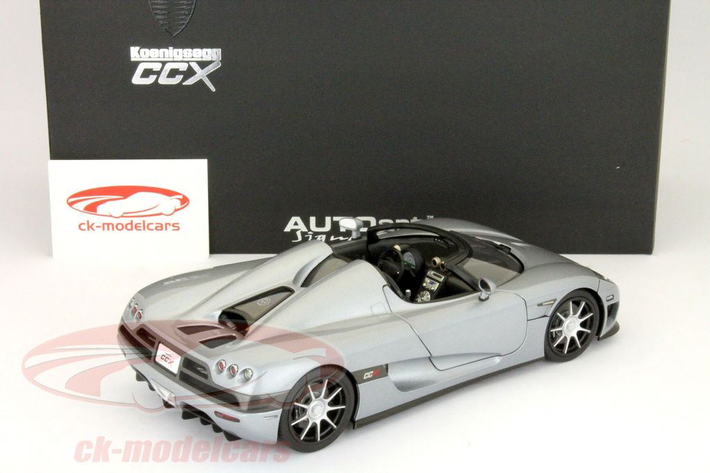 コニシ  メタリック モデルコレクション　US 155mm キャノン砲　模型 Autoart 1/18 Scale Diecast 79003 - Koenigsegg CCX - Silver