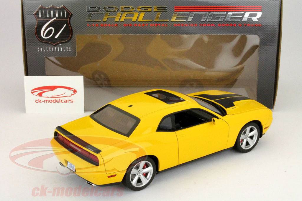 Highway 61 Collectibles 1:18 Dodge Challenger SRT8 Detonator