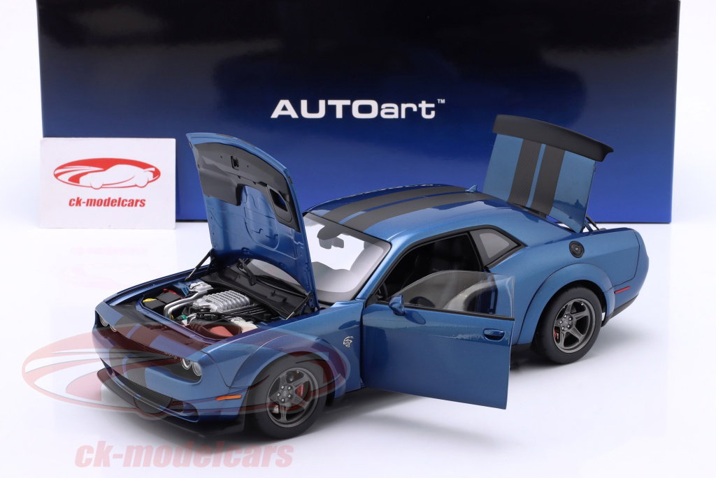 AUTOart 1:18 Dodge Challenger SRT Jailbreak year 2022 indigo blue