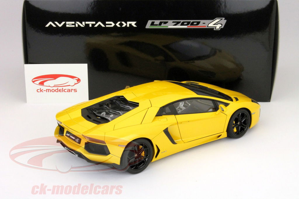 オートアート1/18 ランボルギーニ AVENTADORLP700-4 カスタム オートアート1/18 ランボルギーニ AVENTADORLP700-4 カスタムの