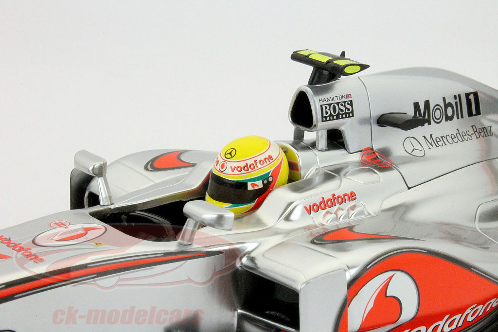 Minichamps 1:18 L. Hamilton McLaren Mercedes MP4-27 Formula