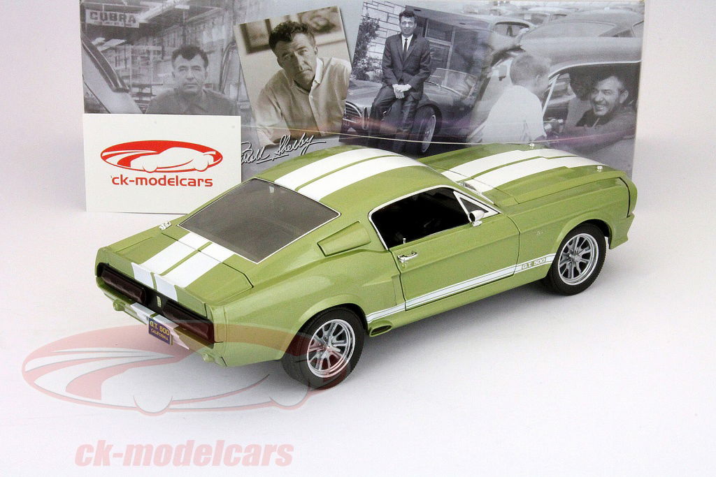 Shelby Collectibles 1:18 Shelby GT500 Super Snake 1967 green