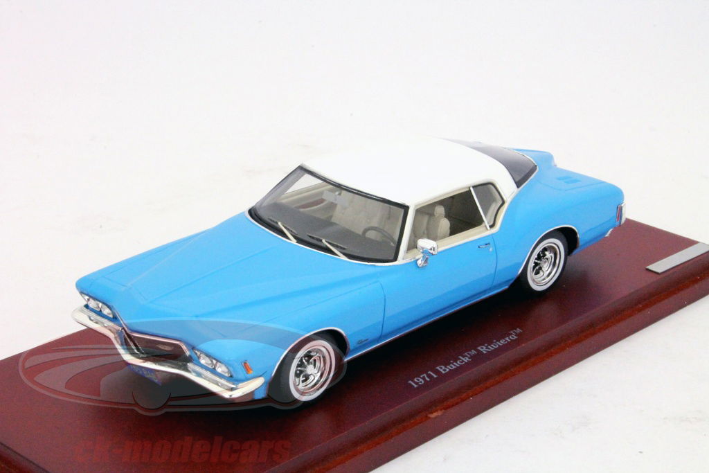 リィヴィエラの旅 (1958年) True Scale 1:43 ビュイックリビエラ1971青 に建設 TSM114333