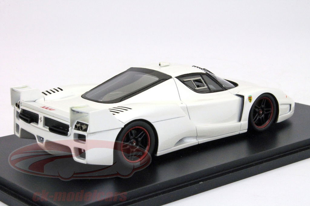 Spark 1:43 フェラーリFXXホワイト/白 RL127 モデル 車 RL127