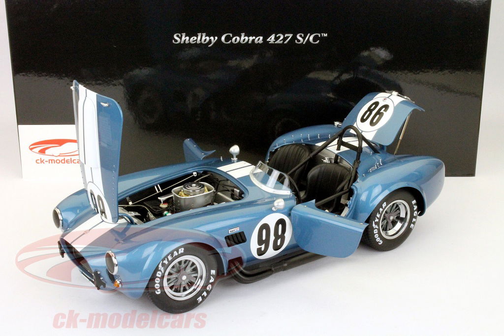 コブラ オープンカー 青と白のストライプ　１／１８スケール Kyosho 1:12 白のストライプとのシェルビーコブラ427 S / C＃98