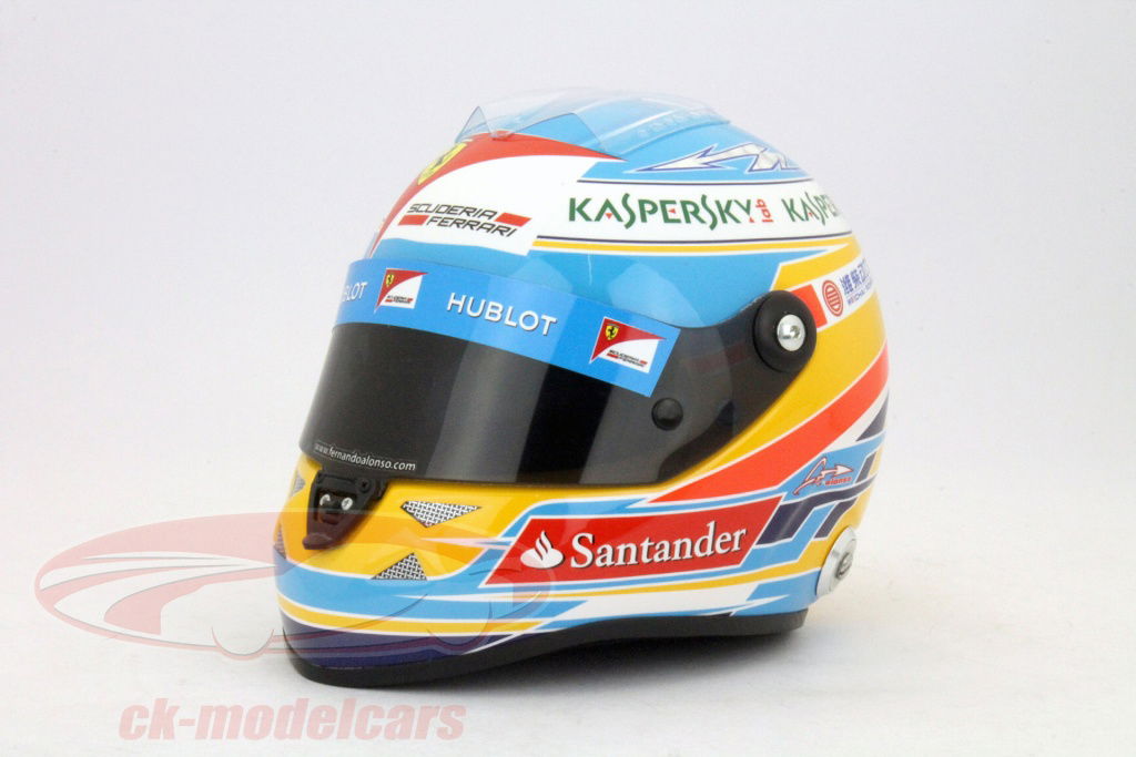 schuberth-1-2-fernando-alonso-ferrari-f138-formule-1-2013-1-02-helm-alo-1-2-2013/