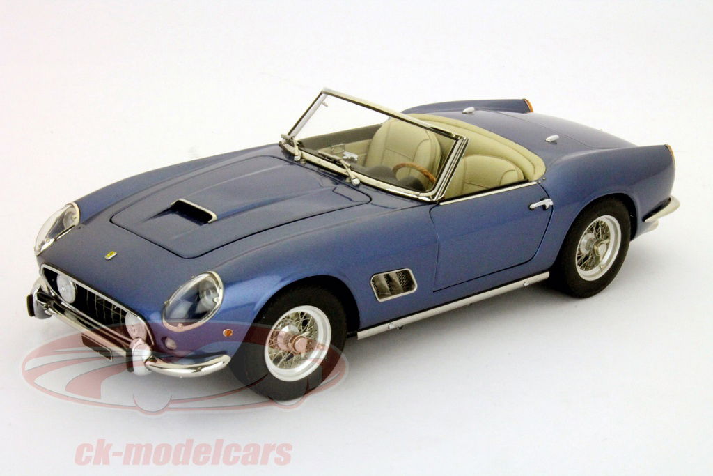フェラーリ　カリフォルニア　スパイダー　1/18スケール　モデルカー　ギミック付 CMC 1:18 フェラーリ250 GTカリフォルニアスパイダーSWB 1960