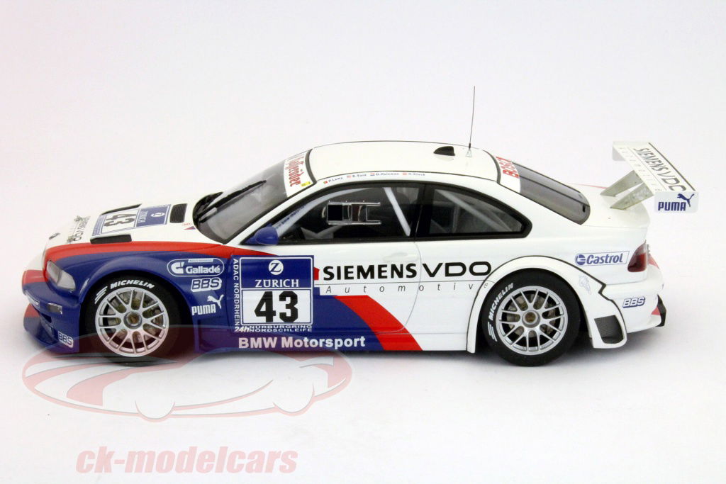 AUTOart 1:18 BMW M3 GTR＃43 24時間ニュルブルクリンク2004
