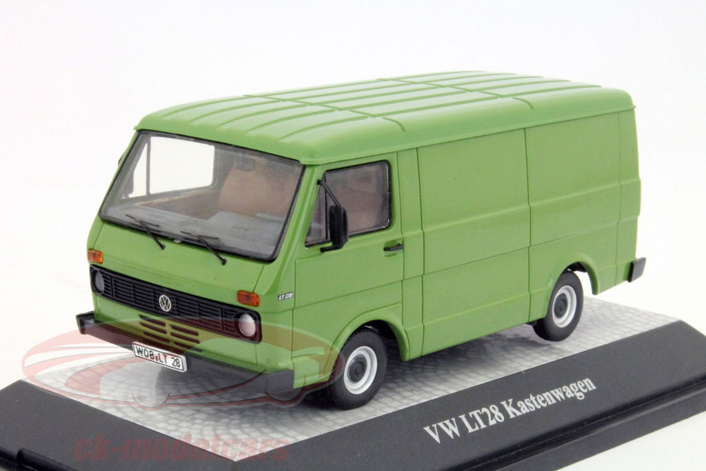 premium-classixxs-1-43-volkswagen-vw-lt28-van-vert-13300/