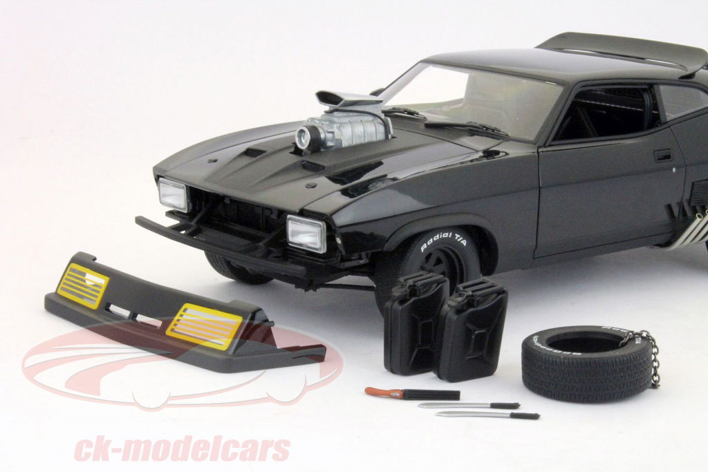 AUTOart 1:18 フォードファルコンXB GTインターセプターロード
