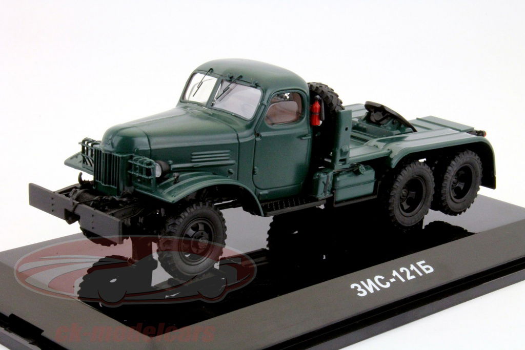DIP 1:43 ZIS-121 Truck Year 1951 green Models 115103 model