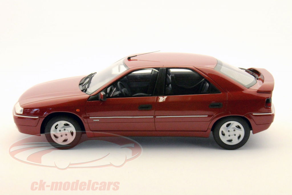 Ottomobile 1:18 シトロエンエグザンティアアクティバ3.0 V6年