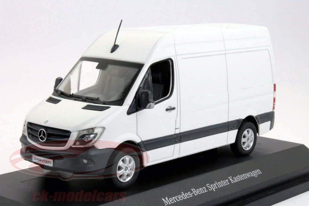 premium-classixxs-1-43-mercedes-benz-sprinter-2013-b66004639/
